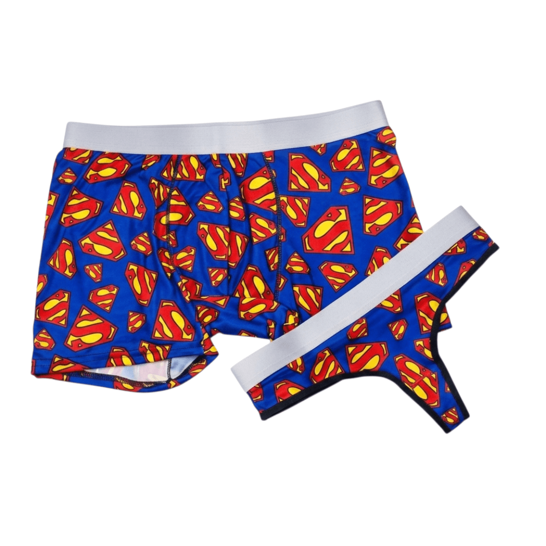 Dúo de Ropa Interior Superman: Bóxer para Hombre y Tanga para Mujer - Pack Pareja "Super Match"