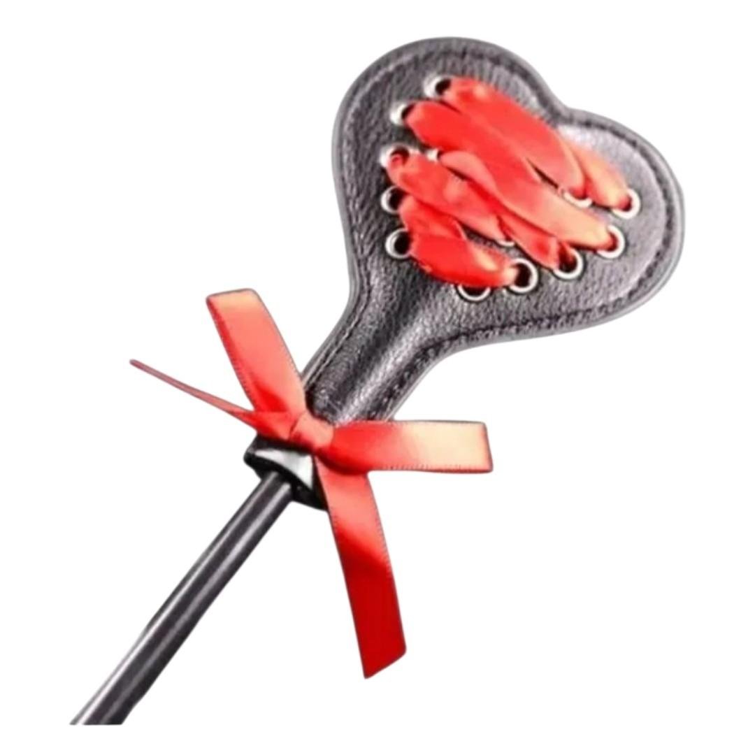 Paleta Para Azotes Forma Corazón Con Agujetas Juguete Sexual